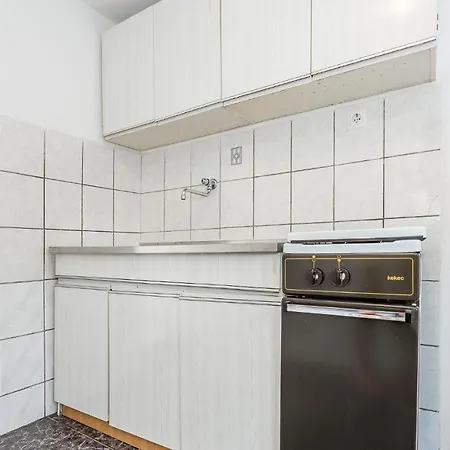 Nice In W/ 1 Bedrooms
